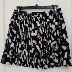 Banana Republic Pleated Chiffon Printed Skirt